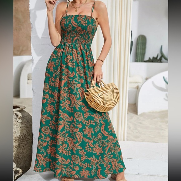 Boho Floral Paisleys Print Smocked Bodice Cami Maxi Dress - Picture 5 of 6